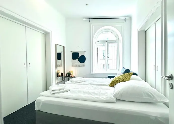 For Up To 10 Guests Appartement *