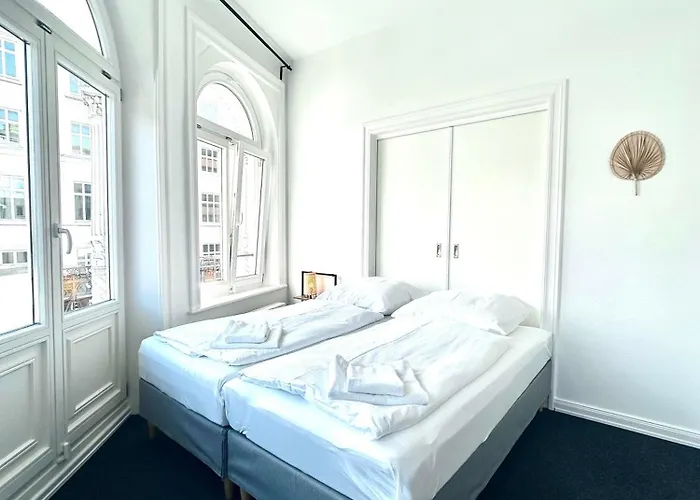 For Up To 10 Guests * Hamburg-Harburg